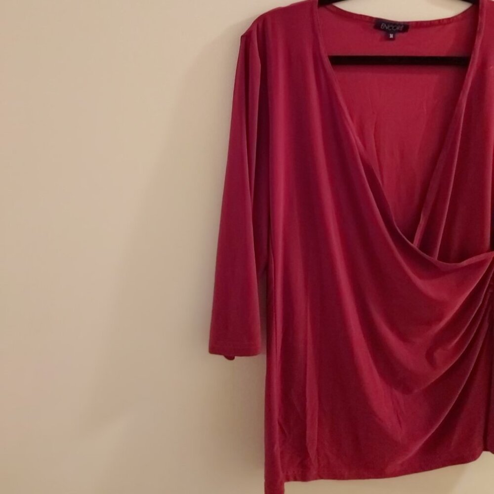 ENCORE BLOUSE. NEW. RED . DRAPED FRONT. SIZE 3X